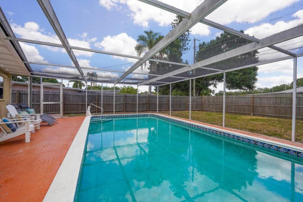 Pool Home - Close To Beaches, Food, Downtown! Sarasota Bagian luar foto