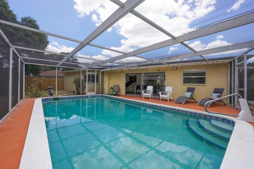 Pool Home - Close To Beaches, Food, Downtown! Sarasota Bagian luar foto