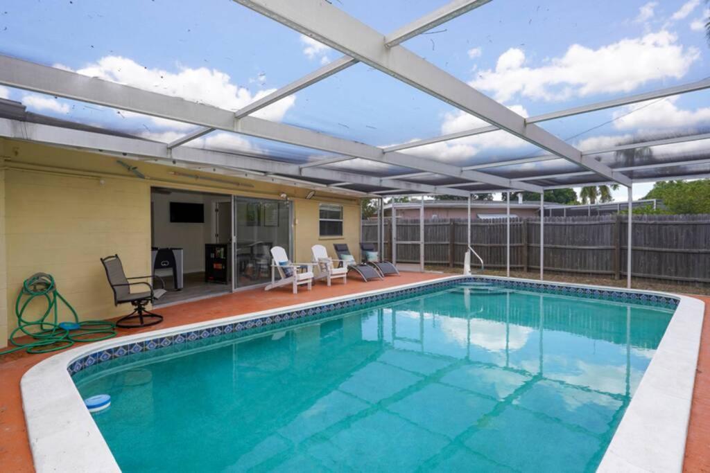 Pool Home - Close To Beaches, Food, Downtown! Sarasota Bagian luar foto